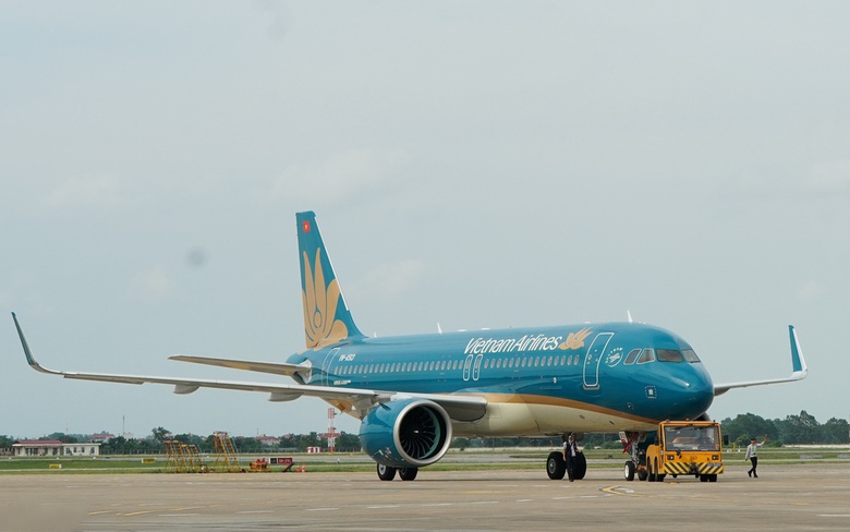 Nhiều chuyến bay bị ảnh hưởng do &aacute;p thấp nhiệt đới