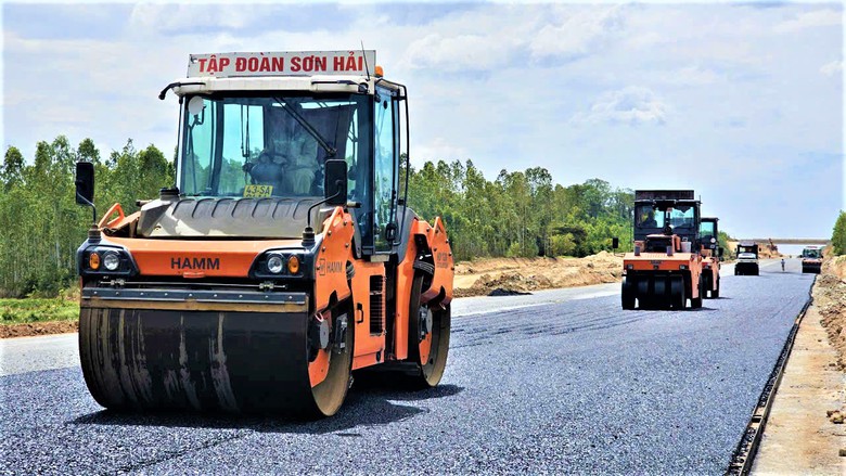 Cận cảnh 20km đầu cao tốc Khánh Hòa - Buôn Ma Thuột tăng tốc về đích- Ảnh 7. Cận cảnh 20km đầu cao tốc Khánh Hòa - Buôn Ma Thuột tăng tốc về đích- Ảnh 7.