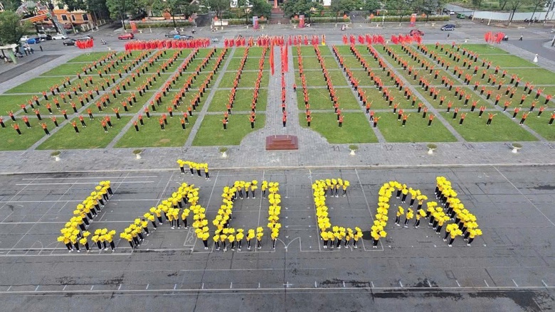 Người d&acirc;n L&agrave;o Cai phấn khởi ch&agrave;o đ&oacute;n Tết Độc lập 2/9- Ảnh 3.