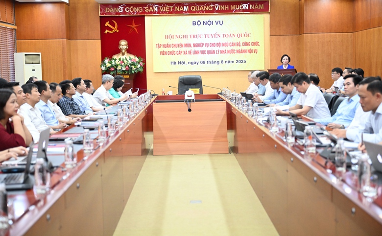 Bộ trưởng Nội vụ gợi &yacute; 5 vấn đề trọng t&acirc;m để cấp x&atilde; vận h&agrave;nh th&ocirc;ng suốt- Ảnh 1.