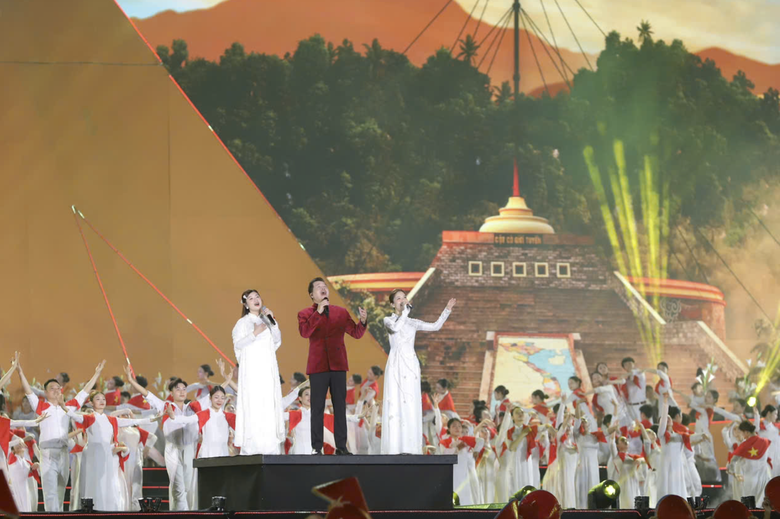 Gần 3.000 nghệ sĩ t&aacute;i hiện 80 năm h&agrave;nh tr&igrave;nh d&acirc;n tộc qua chương tr&igrave;nh nghệ thuật đặc biệt- Ảnh 7.
