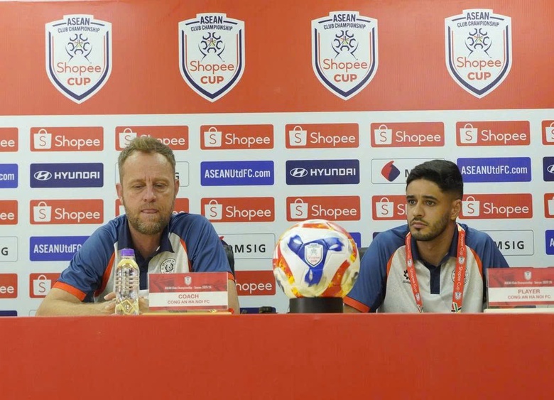 HLV Polking b&aacute;o tin k&eacute;m vui về CLB C&ocirc;ng an H&agrave; Nội trước C&uacute;p C1 Đ&ocirc;ng Nam &Aacute;- Ảnh 1.