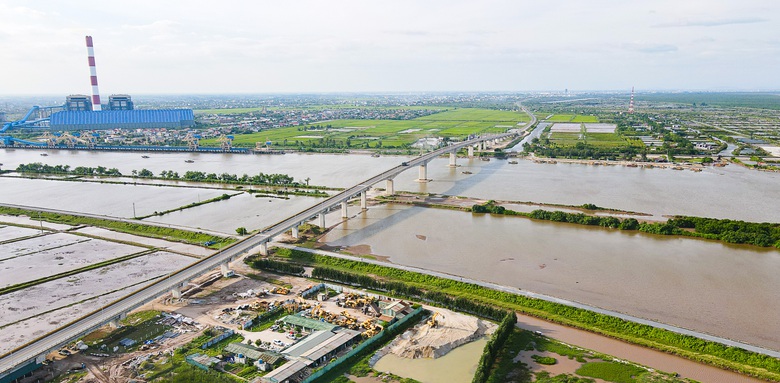 Chạy nước r&uacute;t thi c&ocirc;ng tuyến đường bộ ven biển Hưng Y&ecirc;n gần 5.000 tỷ đồng- Ảnh 11.