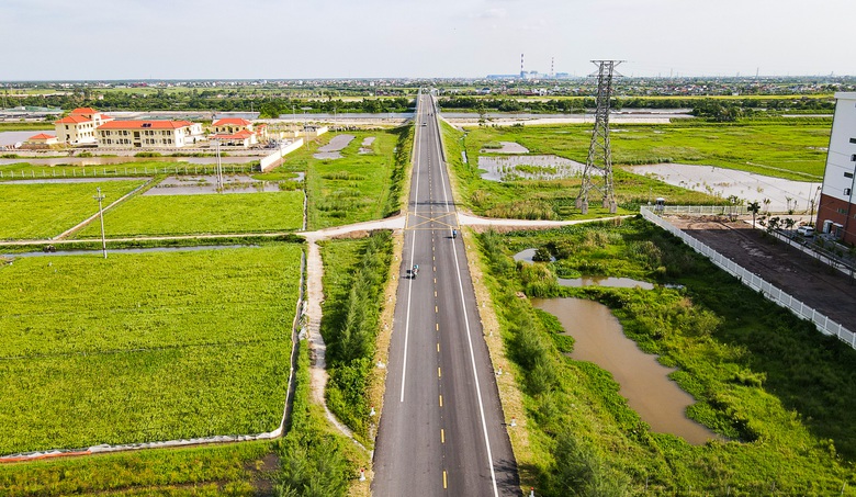 Chạy nước r&uacute;t thi c&ocirc;ng tuyến đường bộ ven biển Hưng Y&ecirc;n gần 5.000 tỷ đồng- Ảnh 3.