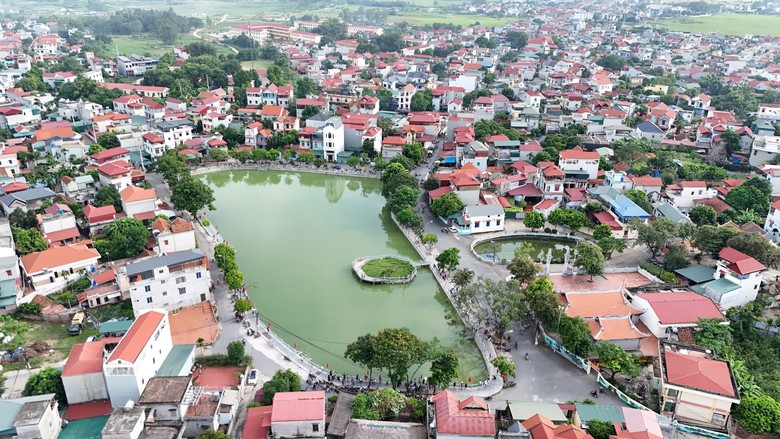 Rộ phong tr&agrave;o hiến đất l&agrave;m đường, x&acirc;y dựng n&ocirc;ng th&ocirc;n mới- Ảnh 1.