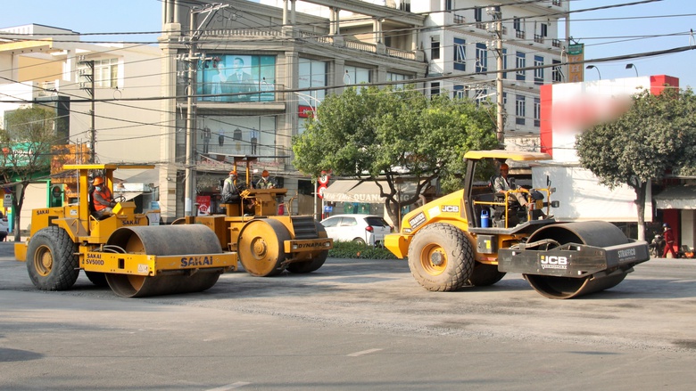 C&agrave; Mau: Đến 20/1 ho&agrave;n th&agrave;nh thảm nhựa đường Trần Ph&uacute;- Ảnh 6.