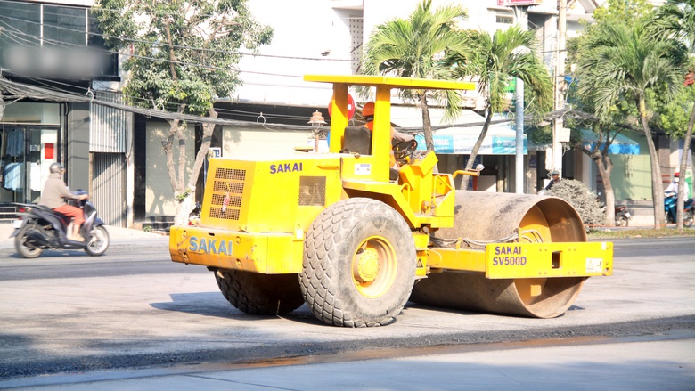 C&agrave; Mau: Đến 20/1 ho&agrave;n th&agrave;nh thảm nhựa đường Trần Ph&uacute;- Ảnh 7.