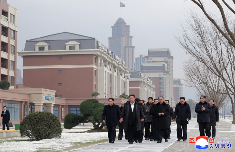 H&eacute; lộ h&igrave;nh ảnh mới nhất từ khu đ&ocirc; thị 10.000 căn hộ sắp ho&agrave;n th&agrave;nh tại B&igrave;nh Nhưỡng- Ảnh 1.