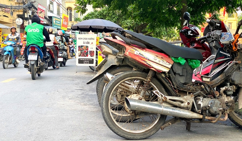 Xóa "chợ cóc, chợ tạm", quyết liệt nhưng không làm gián đoạn sinh kế của dân- Ảnh 2. Xóa "chợ cóc, chợ tạm", quyết liệt nhưng không làm gián đoạn sinh kế của dân- Ảnh 2.