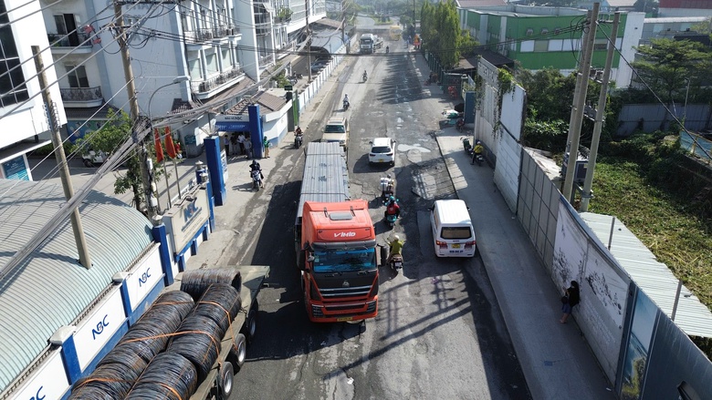 TP.HCM: Sửa chữa tạm đường Bến Ngh&eacute;, Lưu Trọng Lư trước tết Nguy&ecirc;n đ&aacute;n- Ảnh 6.