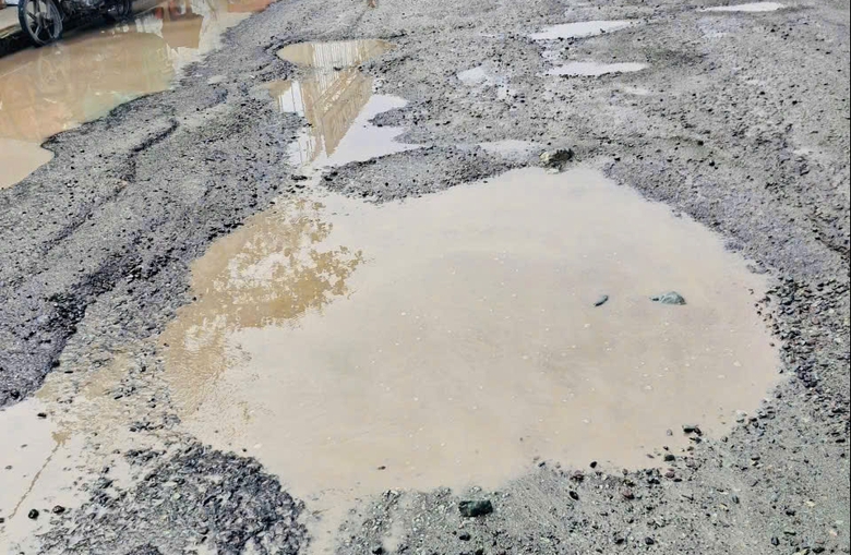 TP.HCM: Sửa chữa tạm đường Bến Ngh&eacute;, Lưu Trọng Lư trước tết Nguy&ecirc;n đ&aacute;n- Ảnh 4.