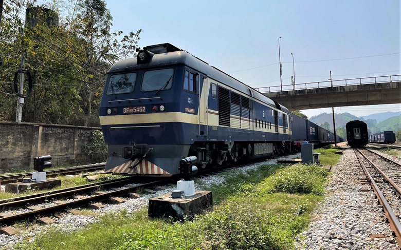 Hơn 2.900 đo&agrave;n t&agrave;u h&agrave;ng li&ecirc;n vận quốc tế qua ga Đồng Đăng trong năm 2025