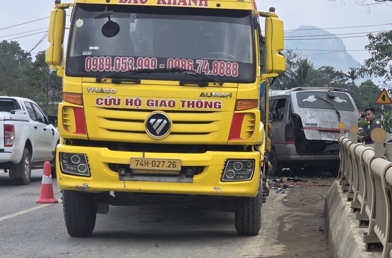 Hiện trường vụ tai nạn giao th&ocirc;ng l&agrave;m hai người tử vong ở Quảng Trị- Ảnh 1.