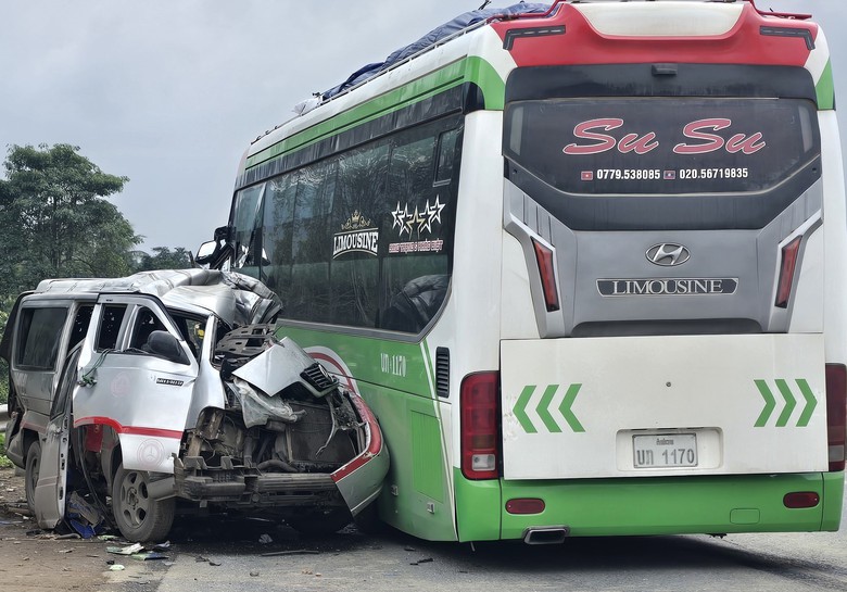 Hiện trường vụ tai nạn giao th&ocirc;ng l&agrave;m hai người tử vong ở Quảng Trị- Ảnh 3.