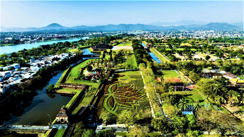 Đo&aacute; hoa sen khổng lồ b&ecirc;n Kinh th&agrave;nh Huế sẵn s&agrave;ng đ&oacute;n tết B&iacute;nh Ngọ 2026- Ảnh 4.