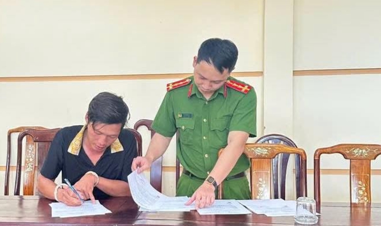 Đồng Nai: Khởi tố hai nh&acirc;n vi&ecirc;n giao h&agrave;ng nhanh chi nh&aacute;nh B&igrave;nh Phước- Ảnh 1.