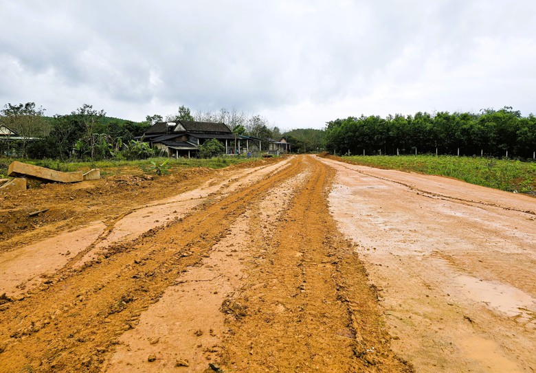 Cận cảnh tuyến đường nối đường Hồ Ch&iacute; Minh với QL9 ở Quảng Trị sau 4 năm triển khai- Ảnh 11.