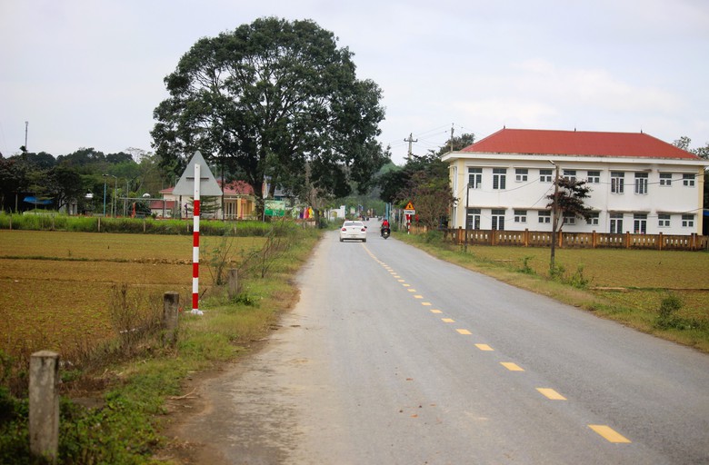 Cận cảnh tuyến đường nối đường Hồ Ch&iacute; Minh với QL9 ở Quảng Trị sau 4 năm triển khai- Ảnh 8.