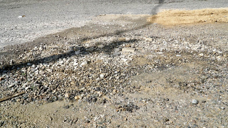 Gia Lai: Hết hạn sửa chữa, đ&egrave;o An Kh&ecirc; vẫn nham nhở ổ g&agrave;- Ảnh 6.