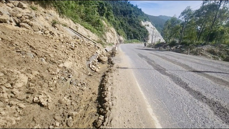 Gia Lai: Hết hạn sửa chữa, đ&egrave;o An Kh&ecirc; vẫn nham nhở ổ g&agrave;- Ảnh 9.