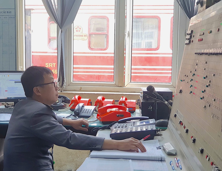 Sẵn s&agrave;ng l&agrave;m chủ "bộ n&atilde;o" vận h&agrave;nh th&ocirc;ng tin t&iacute;n hiệu đường sắt hiện đại- Ảnh 1.