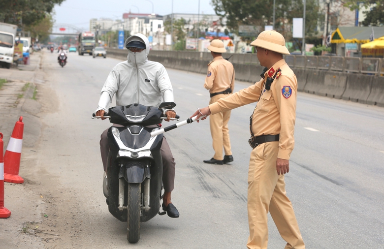 CSGT Thanh H&oacute;a lập 189 tổ c&ocirc;ng t&aacute;c, kh&ocirc;ng c&oacute; ngoại lệ trong xử l&yacute; vi phạm- Ảnh 1.