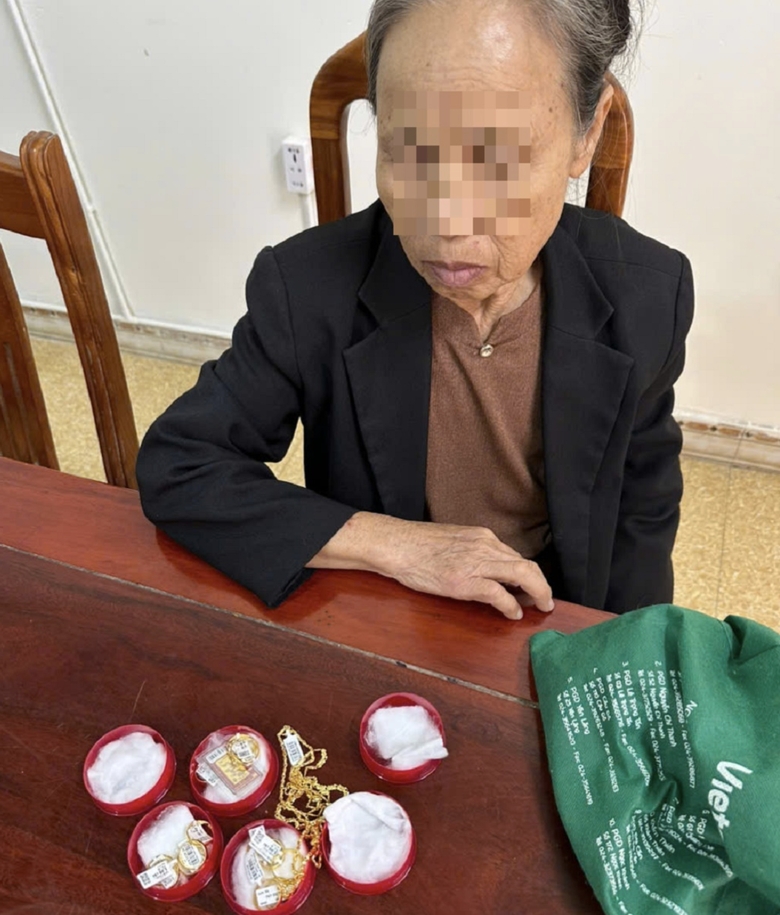 Ngăn chặn kịp thời vụ lừa đảo, chiếm đoạt 19 chỉ v&agrave;ng của cụ b&agrave; 70 tuổi ở Nghệ An - Ảnh 2.