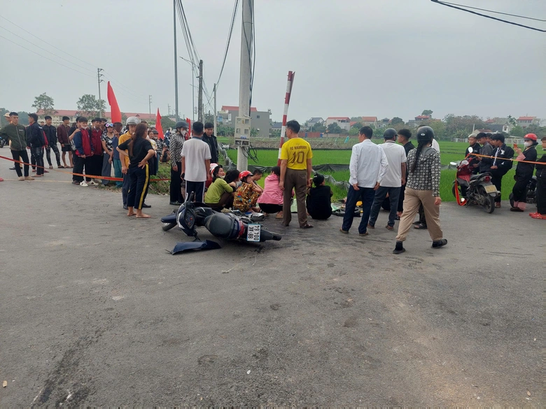 Phú Thọ: Va chạm giữa xe máy và xe đạp điện làm một học sinh tử vong thương tâm- Ảnh 1.