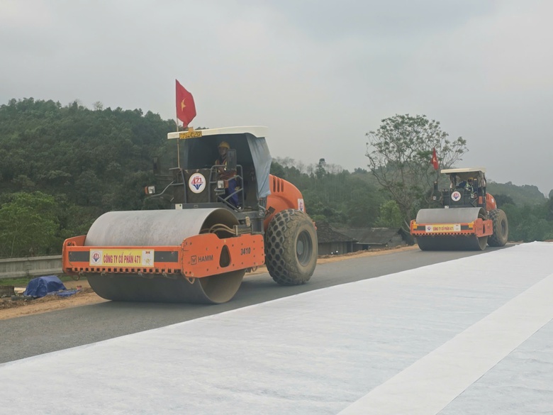 Siết chặt biện ph&aacute;p tổ chức giao th&ocirc;ng, tăng tốc thi c&ocirc;ng tuyến Nội B&agrave;i - L&agrave;o Cai- Ảnh 5.