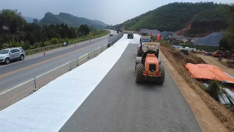 Siết chặt biện ph&aacute;p tổ chức giao th&ocirc;ng, tăng tốc thi c&ocirc;ng tuyến Nội B&agrave;i - L&agrave;o Cai- Ảnh 6.