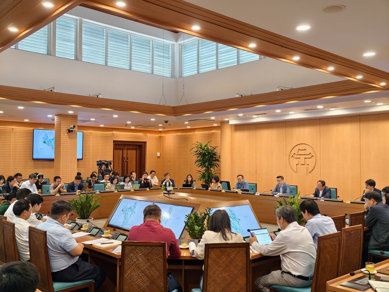 Lấy &yacute; kiến rộng r&atilde;i, định h&igrave;nh ph&aacute;t triển Thủ đ&ocirc; tầm nh&igrave;n 100 năm- Ảnh 1.