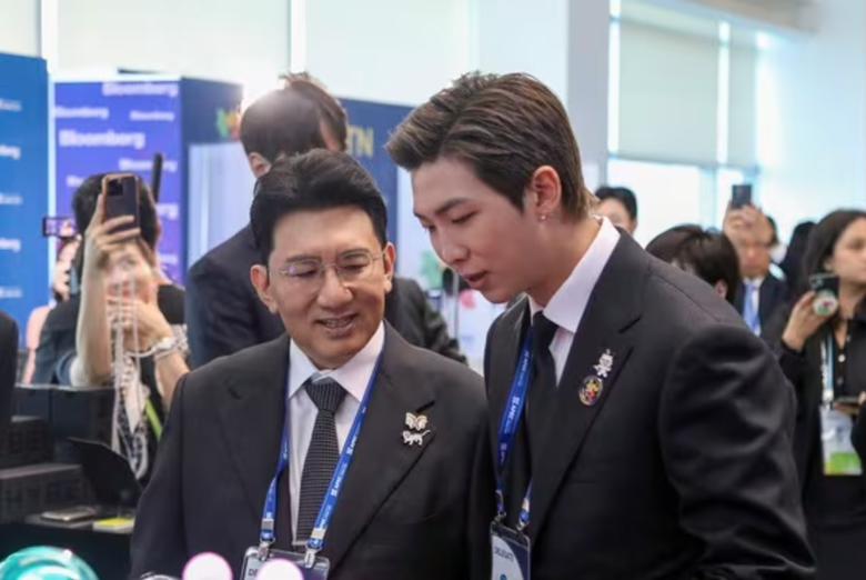 Trở th&agrave;nh người gi&agrave;u nhất l&agrave;ng giải tr&iacute; H&agrave;n Quốc, &ocirc;ng chủ BTS nắm giữ bao nhi&ecirc;u cổ phiếu?- Ảnh 1.