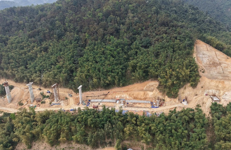 Ph&uacute; Thọ: Quyết liệt đẩy nhanh GPMB, tiến độ thi c&ocirc;ng dự &aacute;n cao tốc H&ograve;a B&igrave;nh - Mộc Ch&acirc;u- Ảnh 1.