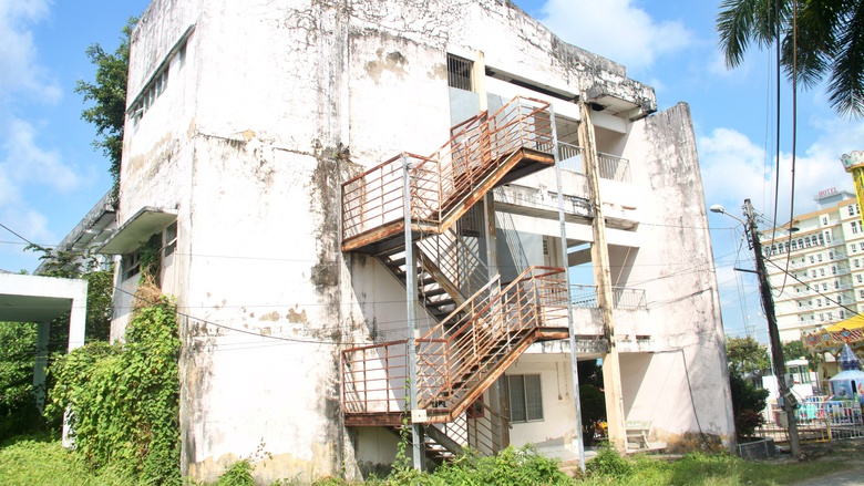 Nhà thiếu nhi ở Cà Mau xuống cấp sau hơn 10 năm sử dụng- Ảnh 4. Nhà thiếu nhi ở Cà Mau xuống cấp sau hơn 10 năm sử dụng- Ảnh 4.