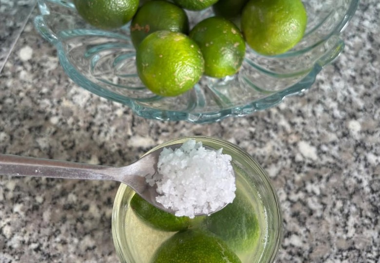 Chanh muối c&oacute; thực sự gi&uacute;p hạ huyết &aacute;p?- Ảnh 1.