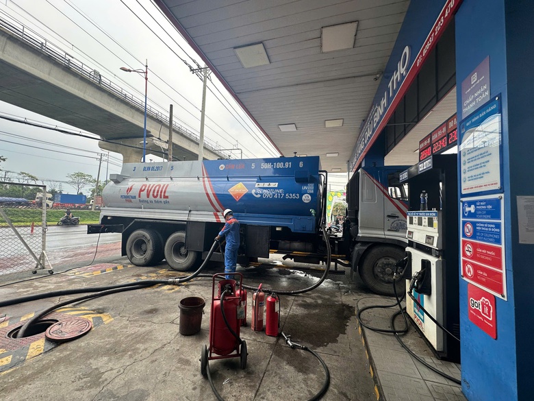 TP.HCM triển khai nhiều giải ph&aacute;p đảm bảo nguồn cung xăng dầu, kh&iacute;- Ảnh 2.