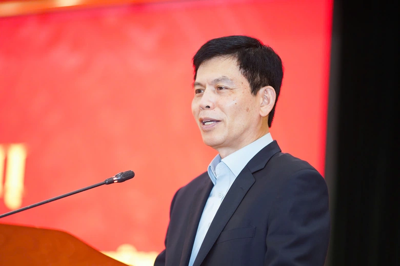 Từ bị động sang chủ động: Giữ vững mạch máu giao thông trước thiên tai- Ảnh 1. Từ bị động sang chủ động: Giữ vững mạch máu giao thông trước thiên tai- Ảnh 1.