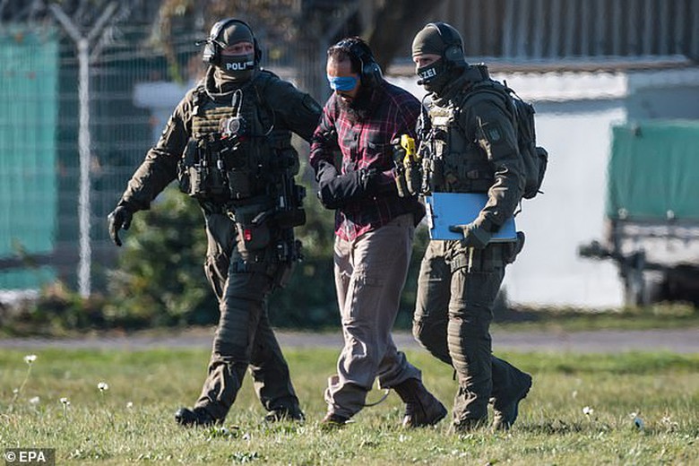 El-Motassadeq bị hộ tống tại nh&agrave; t&ugrave; ở Hamburg