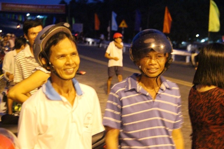 Điểm chung l&agrave; tr&ecirc;n m&ocirc;i ai cũng nở nụ cười với niềm