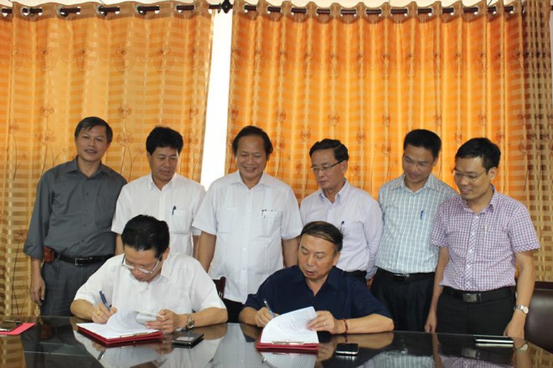 B&agrave;n giao nhiệm vụ quản l&yacute; b&aacute;o điện tử từ Cục Ph&aacute;t thanh truyền h&igrave;nh v&agrave; Th&ocirc;ng tin điện tử về Cục B&aacute;o ch&iacute;