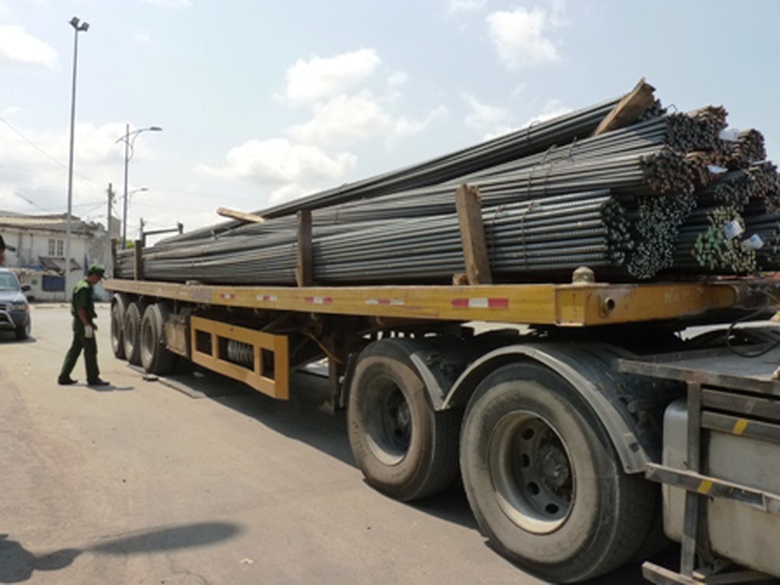 TPHCM quyết t&acirc;m xử l&yacute; xe qu&aacute; tải