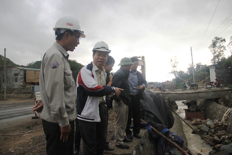 &Ocirc;ng Định đ&aacute;nh gi&aacute; c&ocirc;ng t&aacute;c ATGT được c&aacute;c ban quản l&yacute;, nh&agrave; thầu.... ch&uacute; trọng, đảm bảo