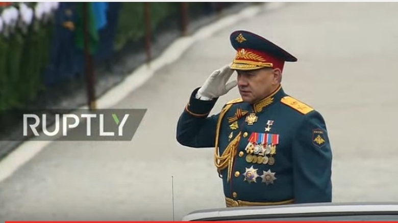 Bộ trưởng Quốc ph&ograve;ng Nga Sergei Shoigu b&aacute;o c&aacute;o chỉ