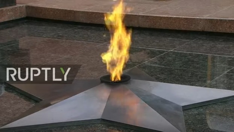 Ngọn lửa truyền thống đốt tr&ecirc;n Ng&ocirc;i sao ở Quảng Tr