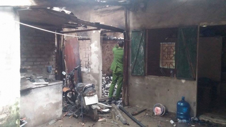 Hiện trường vụ nổ trong cơ sở chiết gas tr&aacute;i ph&eacute;p