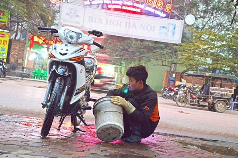 Dịch vụ rửa xe kiếm bộn tiền sau Tết  Ảnh Xu&acirc;n Đo&agrave;