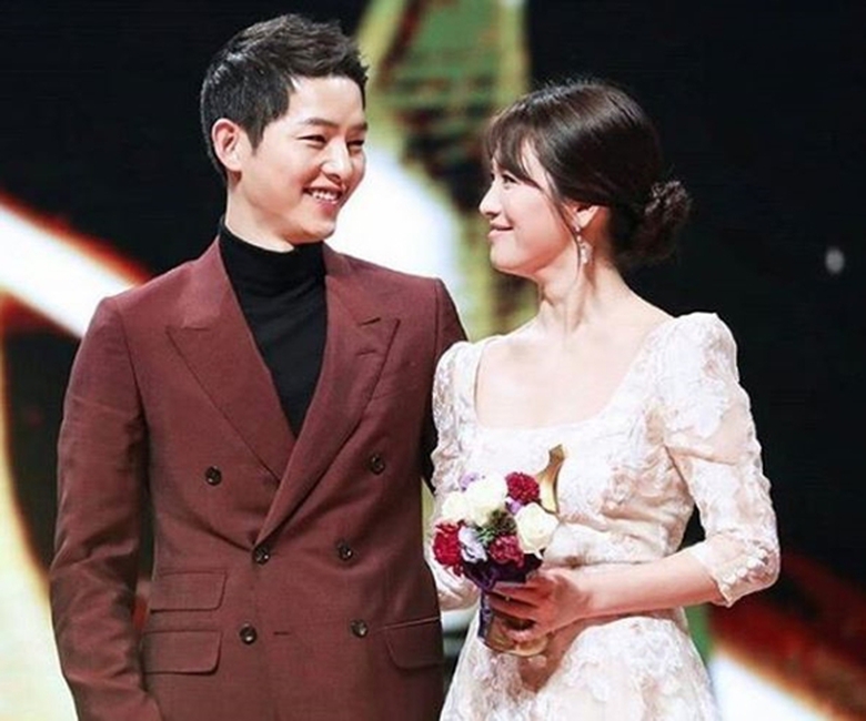 song-joong-ki-song-hye-kyo-02-ngoisao.vn-w580-h483