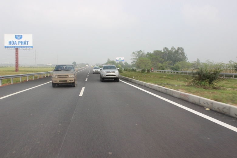 Th&ocirc;ng xe tuyến cao tốc H&agrave; Nội - Bắc Giang, r&uacute;t ngắ