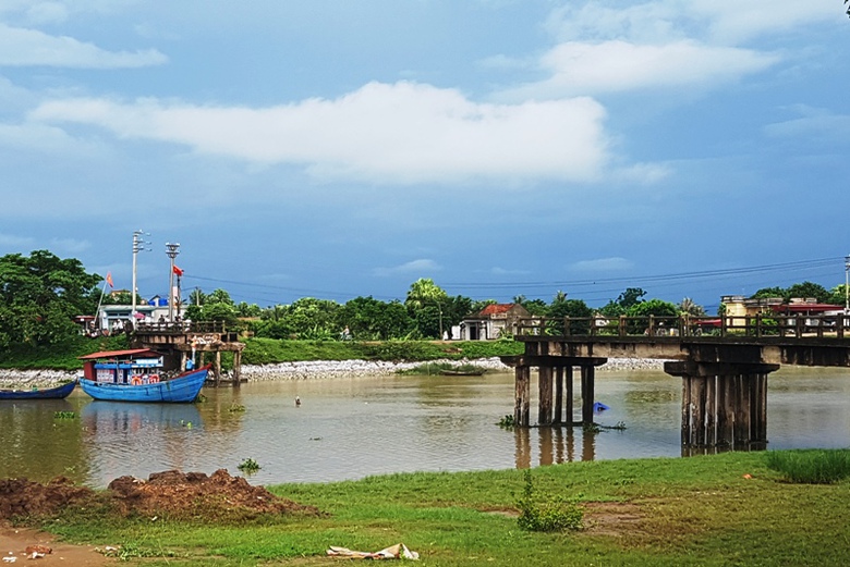 115735-cau-song-hoang-bi-sap-4