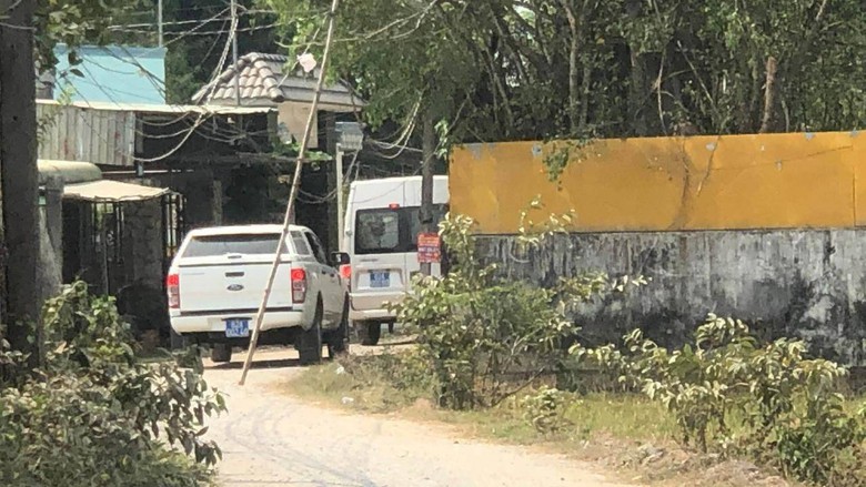 Cảnh s&aacute;t xuất hiện ở Tịnh thất Bồng Lai li&ecirc;n tục nhiều giờ